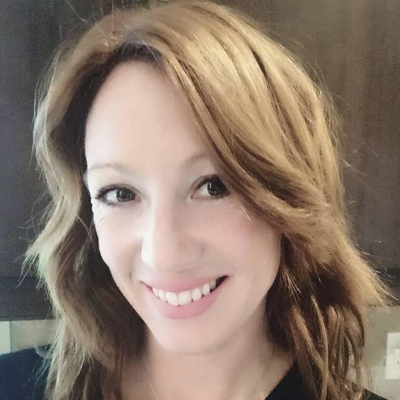 Meet your Posher, Danielle - Picture 1 of 1